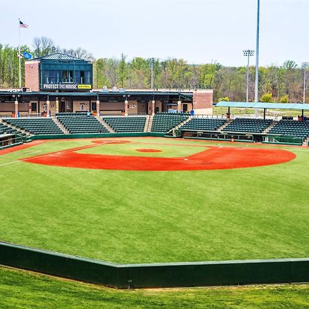 Courtyard Aberdeen at Ripken Stadium Bagian luar foto