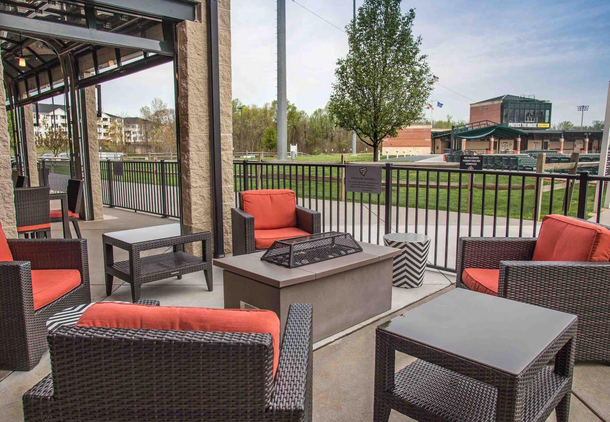 Courtyard Aberdeen at Ripken Stadium Bagian luar foto